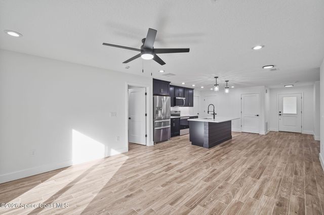 1032 Tevis Street SE, Palm Bay, FL 32909