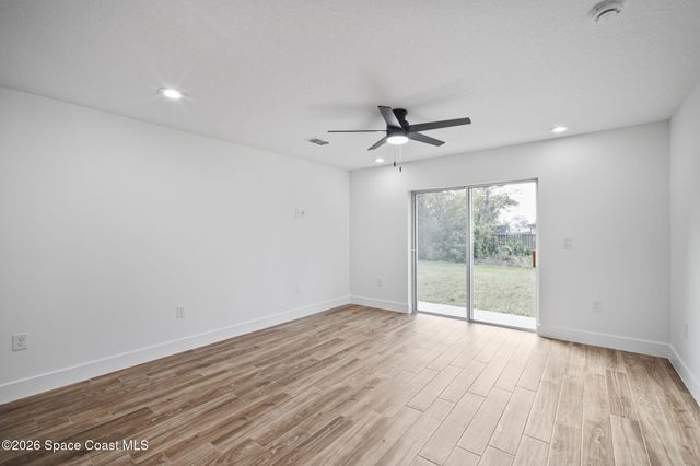 1032 Tevis Street SE, Palm Bay, FL 32909