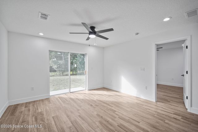 1032 Tevis Street SE, Palm Bay, FL 32909