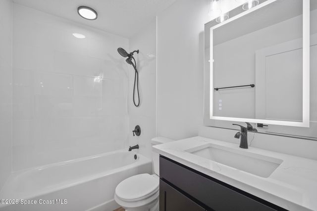 1032 Tevis Street SE, Palm Bay, FL 32909