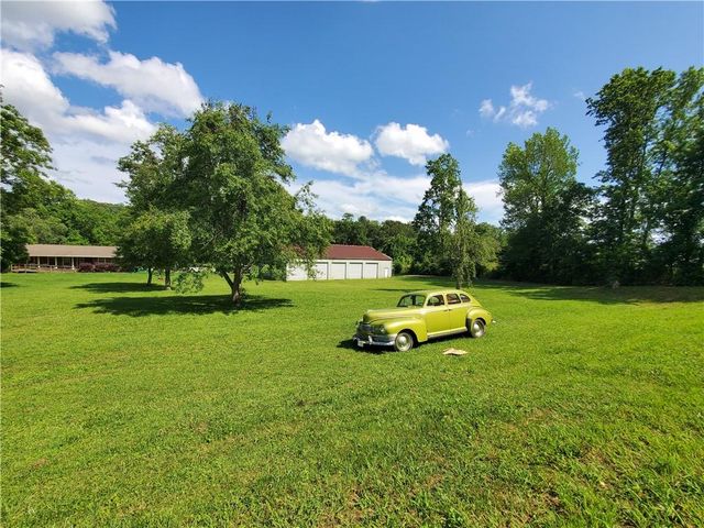 7564 Ball Ground Highway, Ball Ground, GA 30107