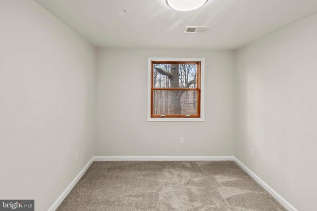 190 SMOKEY BEAR TRL, Harpers Ferry, WV 25425