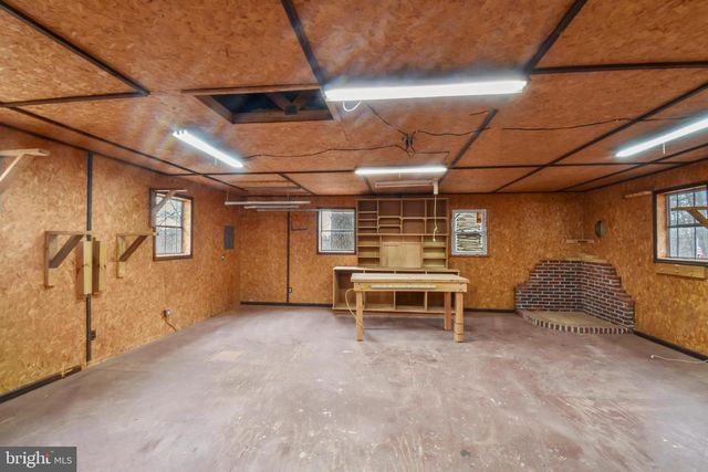 190 SMOKEY BEAR TRL, Harpers Ferry, WV 25425