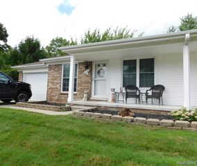 28091 Fair Oaks Lane 12, Harrison Twp, MI 48045