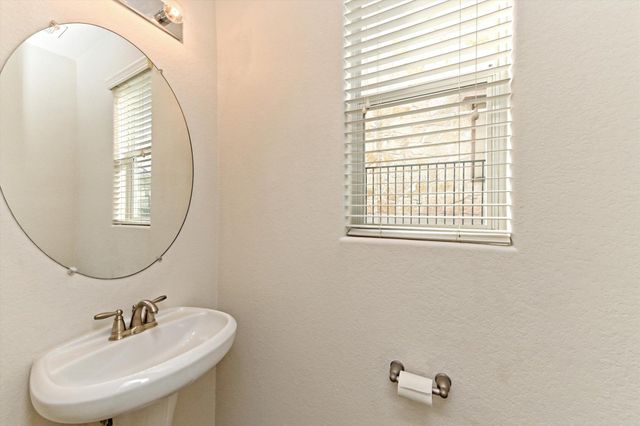 31 Stone Terrace DR, Austin, TX 78735