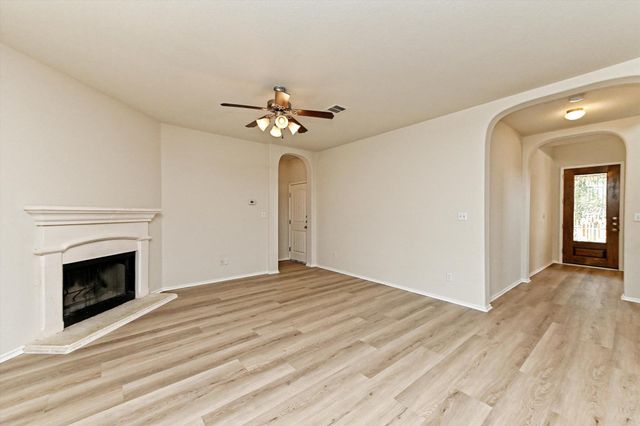 31 Stone Terrace DR, Austin, TX 78735