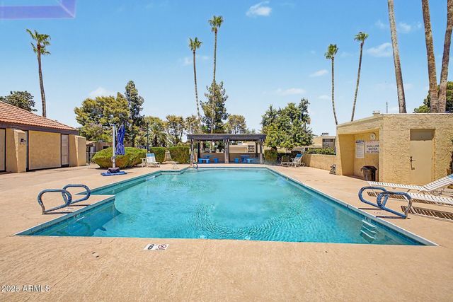 2111 W Claremont Street, Phoenix, AZ 85015