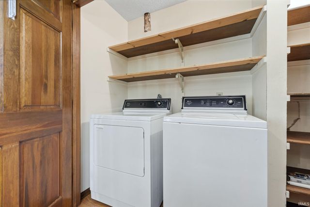4909 Clovedale Drive, Woodburn, IN 46797