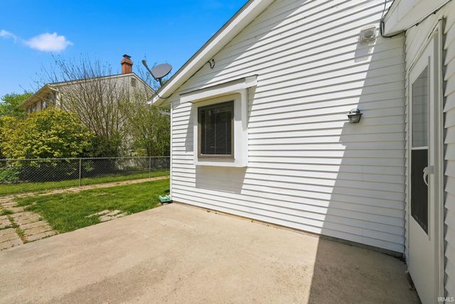 4909 Clovedale Drive, Woodburn, IN 46797