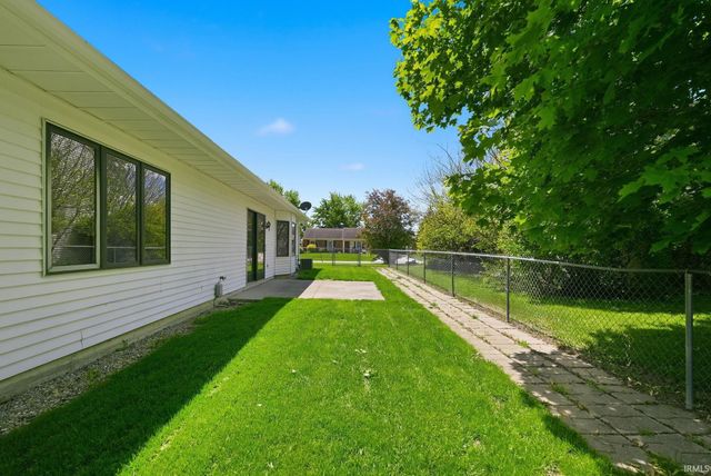 4909 Clovedale Drive, Woodburn, IN 46797