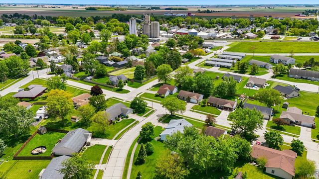 4909 Clovedale Drive, Woodburn, IN 46797