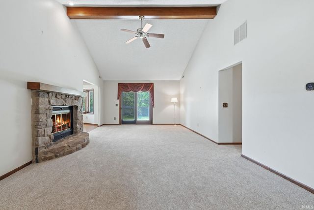 4909 Clovedale Drive, Woodburn, IN 46797