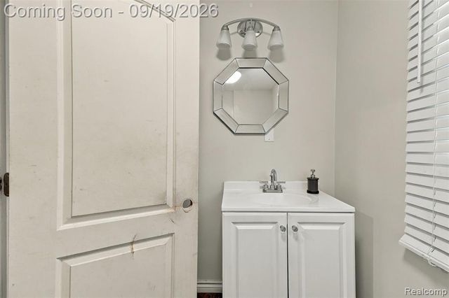 23806 Puritan Street, Detroit, MI 48223