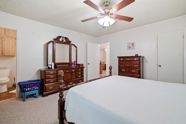 209 Red Oak Street, Livingston, TX 77351