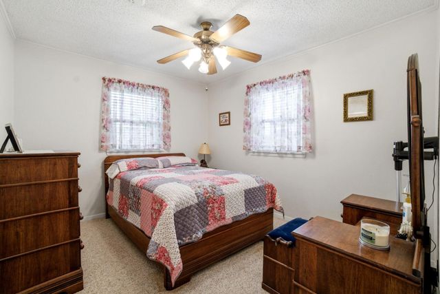 209 Red Oak Street, Livingston, TX 77351