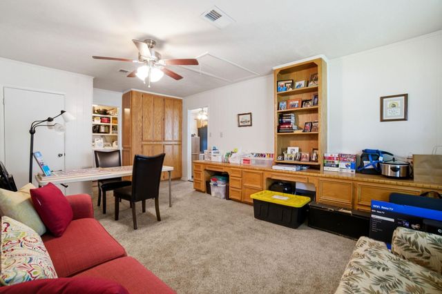 209 Red Oak Street, Livingston, TX 77351