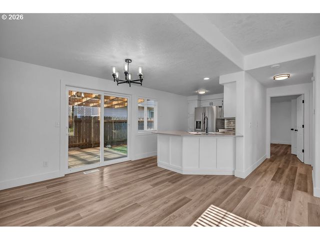 2427 EXMOOR Ct Se, Salem, OR 97317