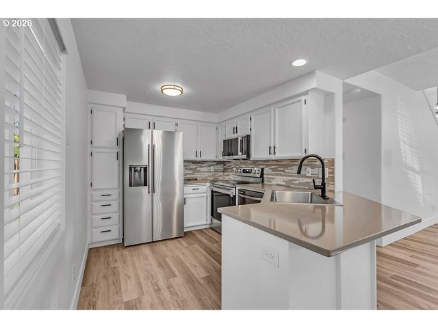 2427 EXMOOR Ct Se, Salem, OR 97317