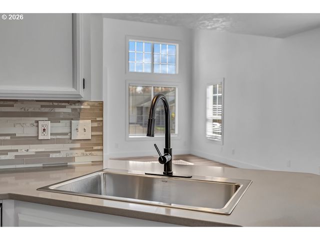 2427 EXMOOR Ct Se, Salem, OR 97317