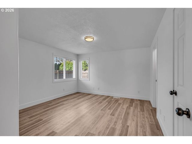 2427 EXMOOR Ct Se, Salem, OR 97317