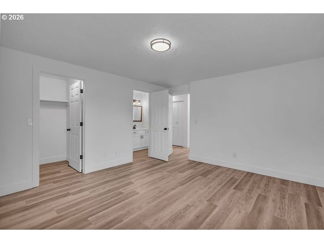 2427 EXMOOR Ct Se, Salem, OR 97317