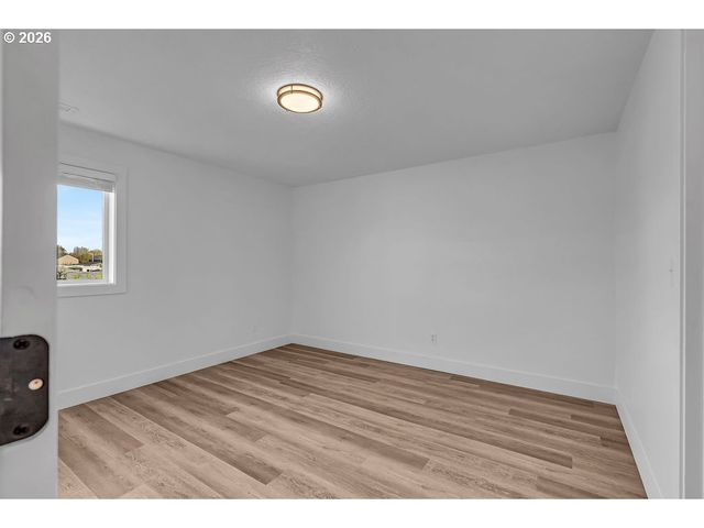 2427 EXMOOR Ct Se, Salem, OR 97317