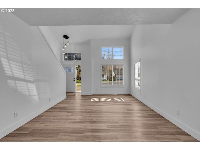 2427 EXMOOR Ct Se, Salem, OR 97317