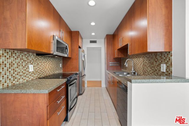 4407 Francis Avenue 307, Los Angeles, CA 90005