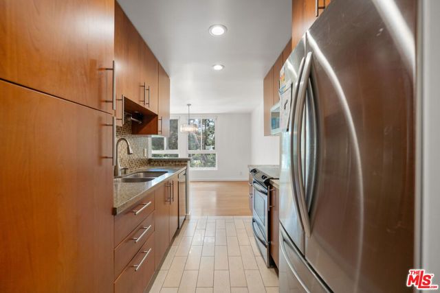 4407 Francis Avenue 307, Los Angeles, CA 90005