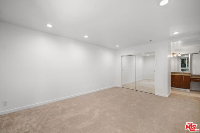 4407 Francis Avenue 307, Los Angeles, CA 90005