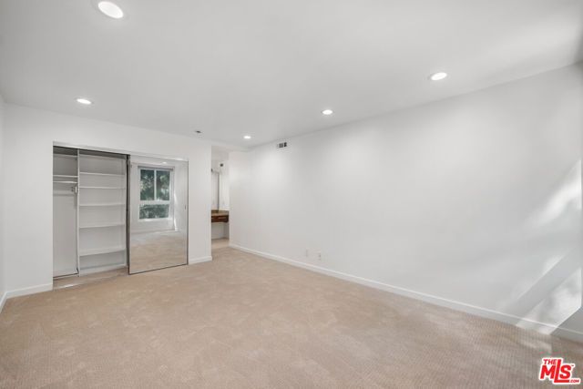 4407 Francis Avenue 307, Los Angeles, CA 90005