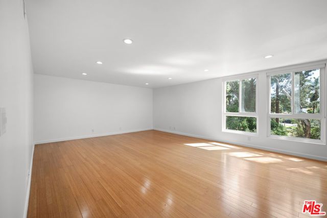 4407 Francis Avenue 307, Los Angeles, CA 90005