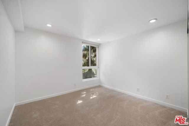 4407 Francis Avenue 307, Los Angeles, CA 90005