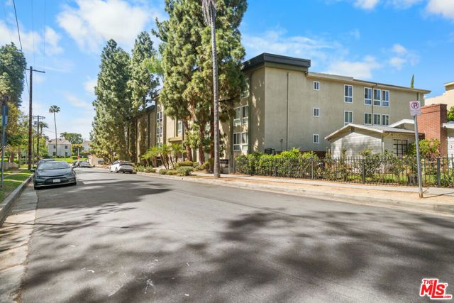 4407 Francis Avenue 307, Los Angeles, CA 90005