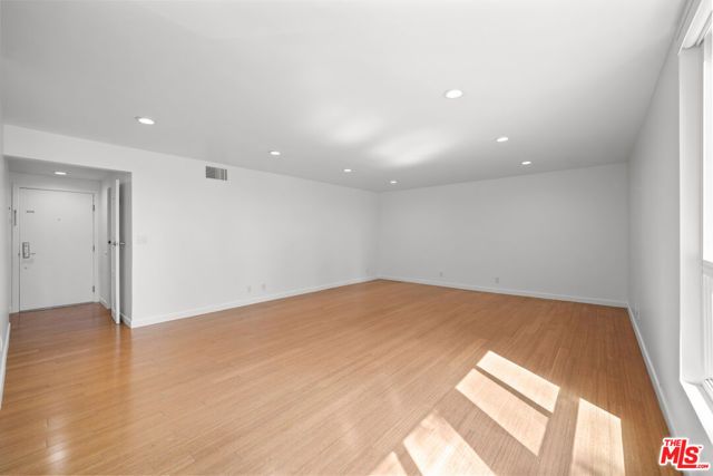 4407 Francis Avenue 307, Los Angeles, CA 90005