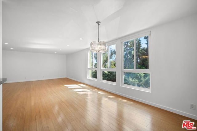 4407 Francis Avenue 307, Los Angeles, CA 90005