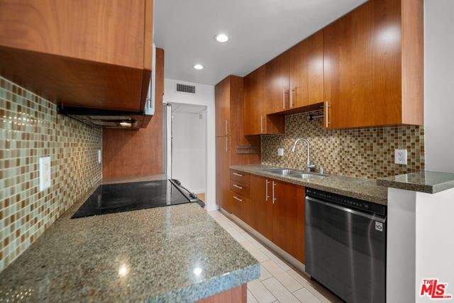 4407 Francis Avenue 307, Los Angeles, CA 90005