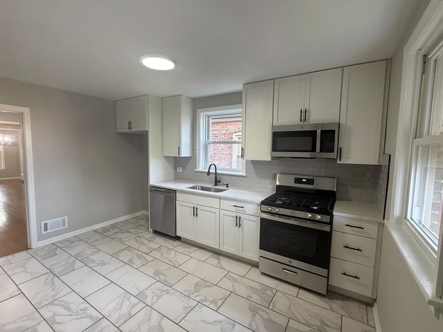 11142 S Emerald Avenue, Chicago, IL 60628