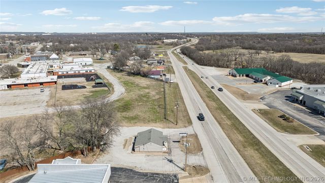 1831 N Highway 66 Route, Catoosa, OK 74015