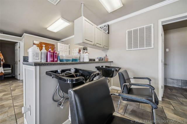 1831 N Highway 66 Route, Catoosa, OK 74015