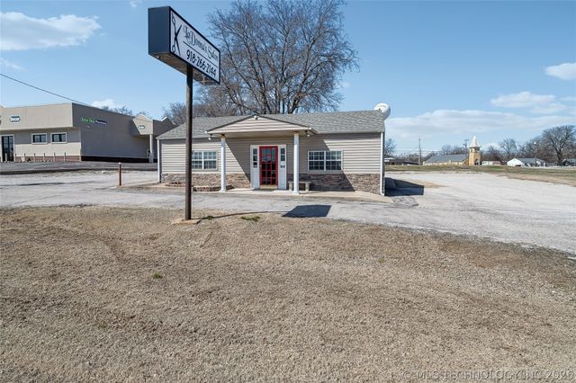 1831 N Highway 66 Route, Catoosa, OK 74015