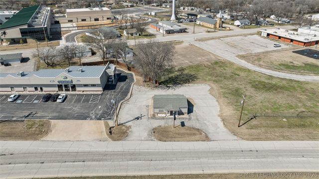 1831 N Highway 66 Route, Catoosa, OK 74015