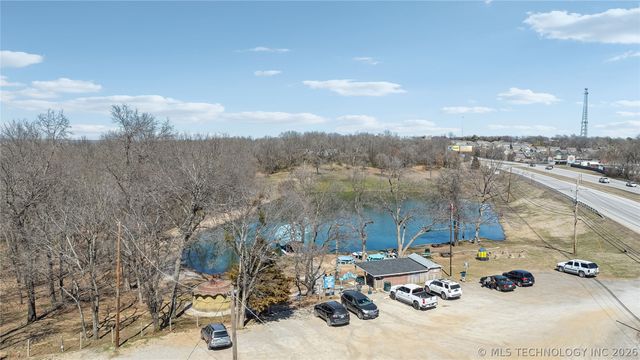 1831 N Highway 66 Route, Catoosa, OK 74015