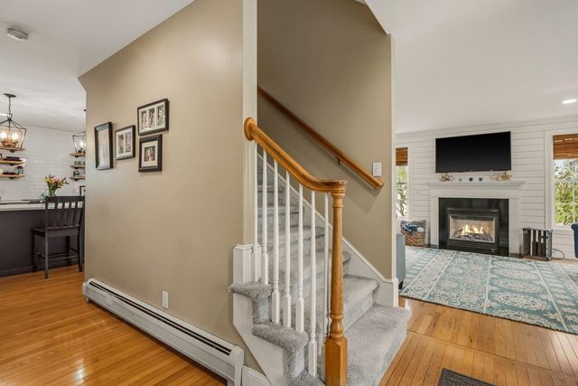 8 Mason Drive, Stratham, NH 03885