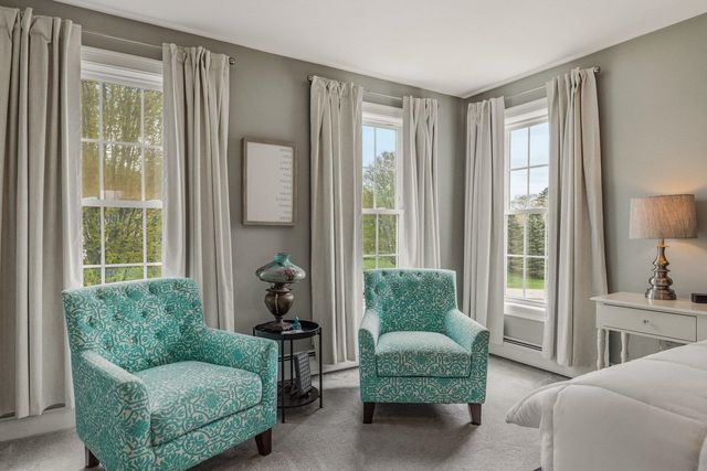 8 Mason Drive, Stratham, NH 03885