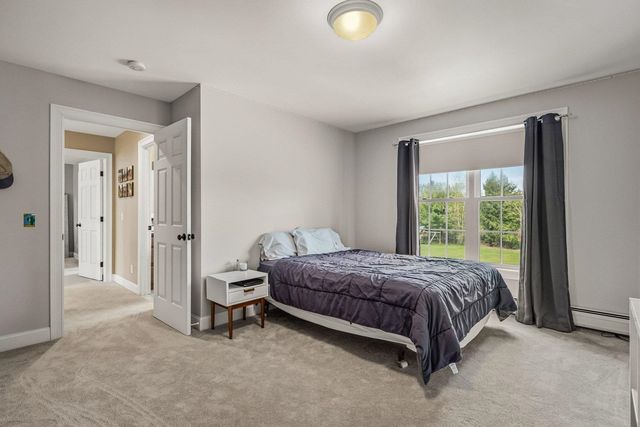 8 Mason Drive, Stratham, NH 03885