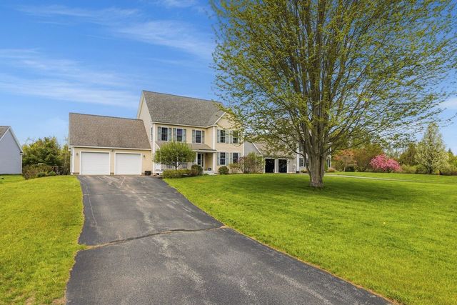 8 Mason Drive, Stratham, NH 03885