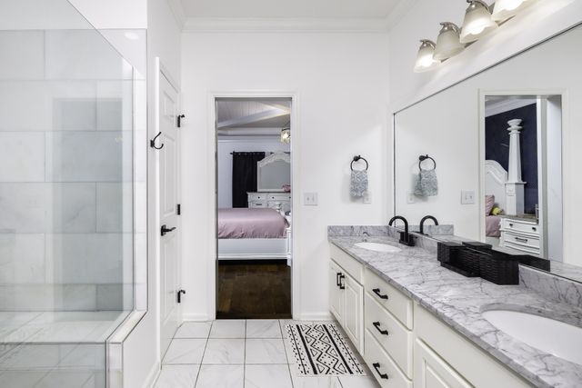 4277 October Woods Dr, Antioch, TN 37013