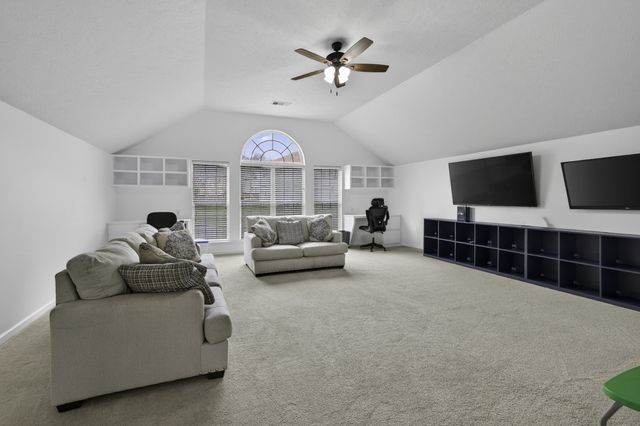 4277 October Woods Dr, Antioch, TN 37013