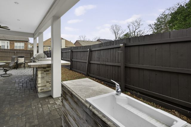 4277 October Woods Dr, Antioch, TN 37013